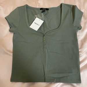 small green forever 21 cropped shirt